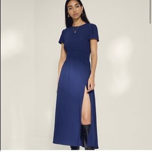 NWT Aritzia Wilfred Maxime Dress in navy, brand new, never worn!